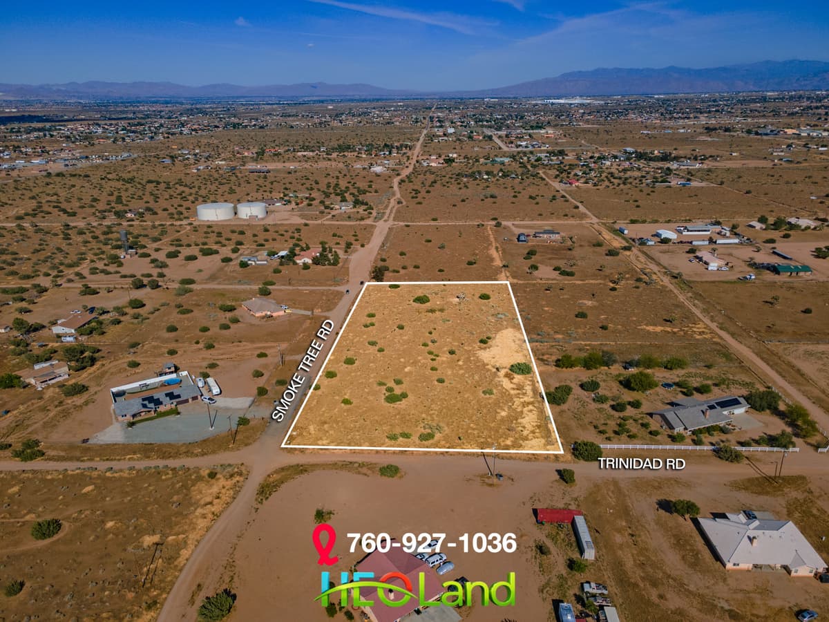 Smoke Tree Rd — Property Lines